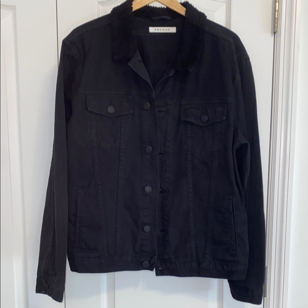 PacSun Black Sherpa Collar Denim Jacket size large